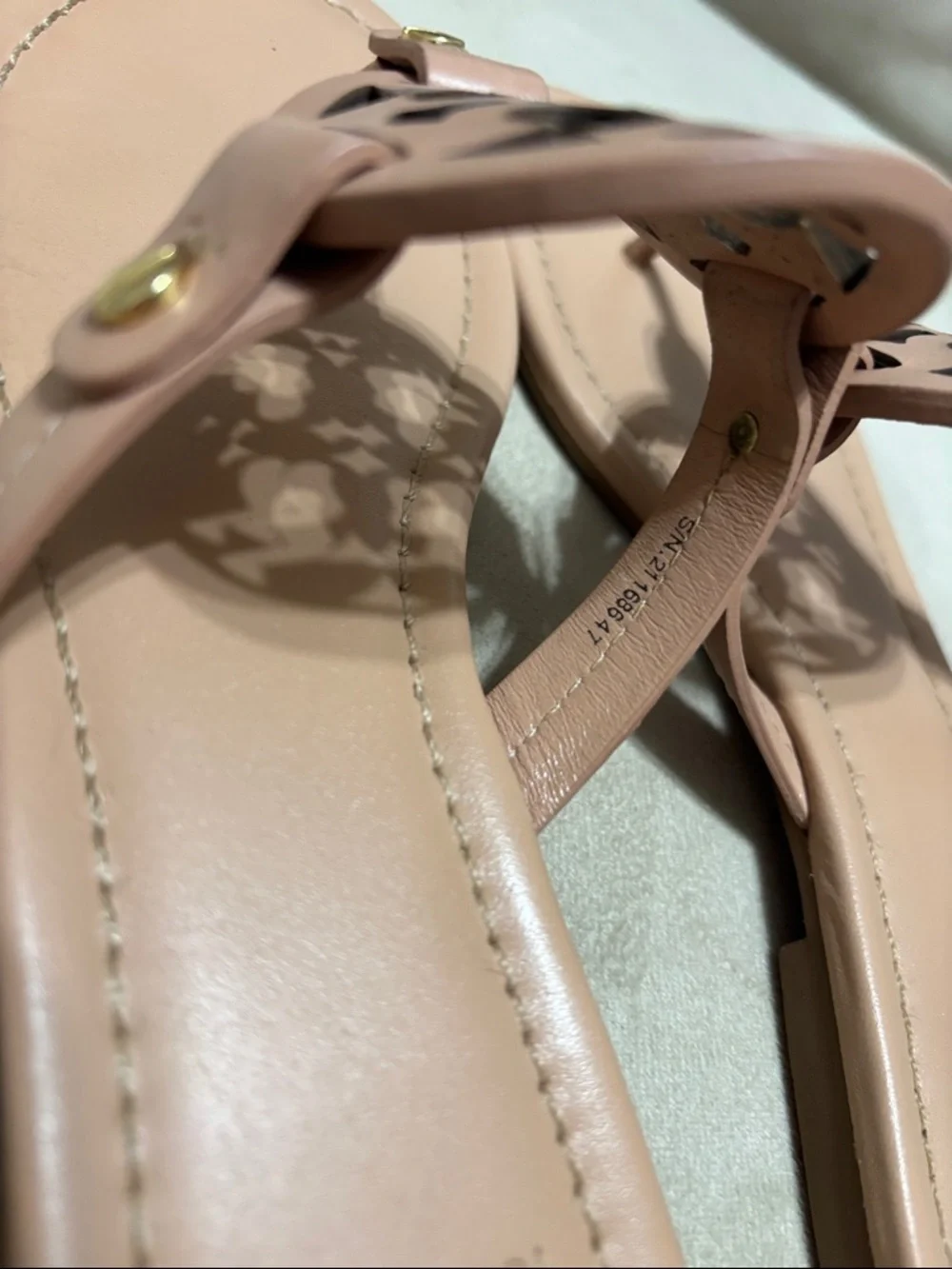 Tory Burch Nude Blush Logo Thong Sandals - Picture 7 of 11